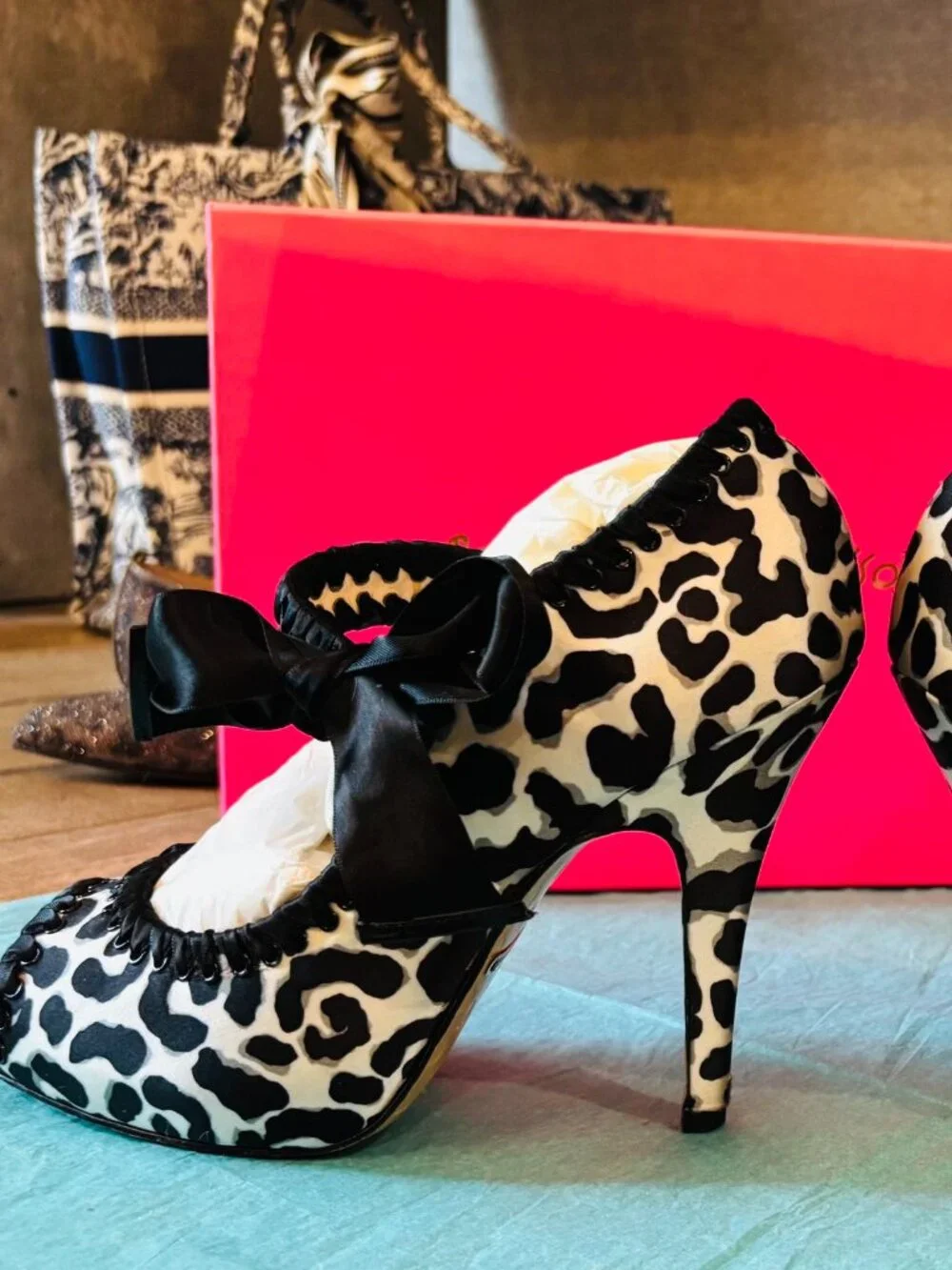 Betsey Johnson Calandra III size: 7
